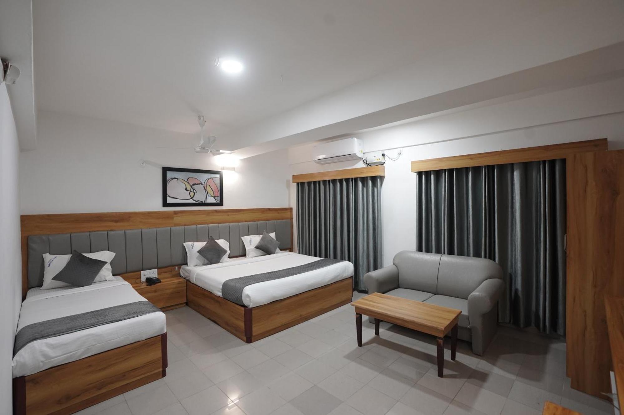 Luciya International Mysore Buitenkant foto