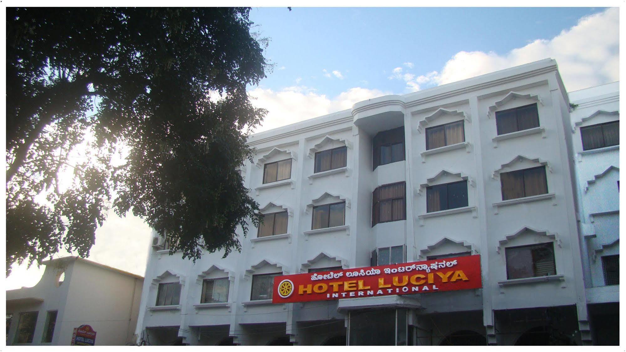 Luciya International Mysore Buitenkant foto